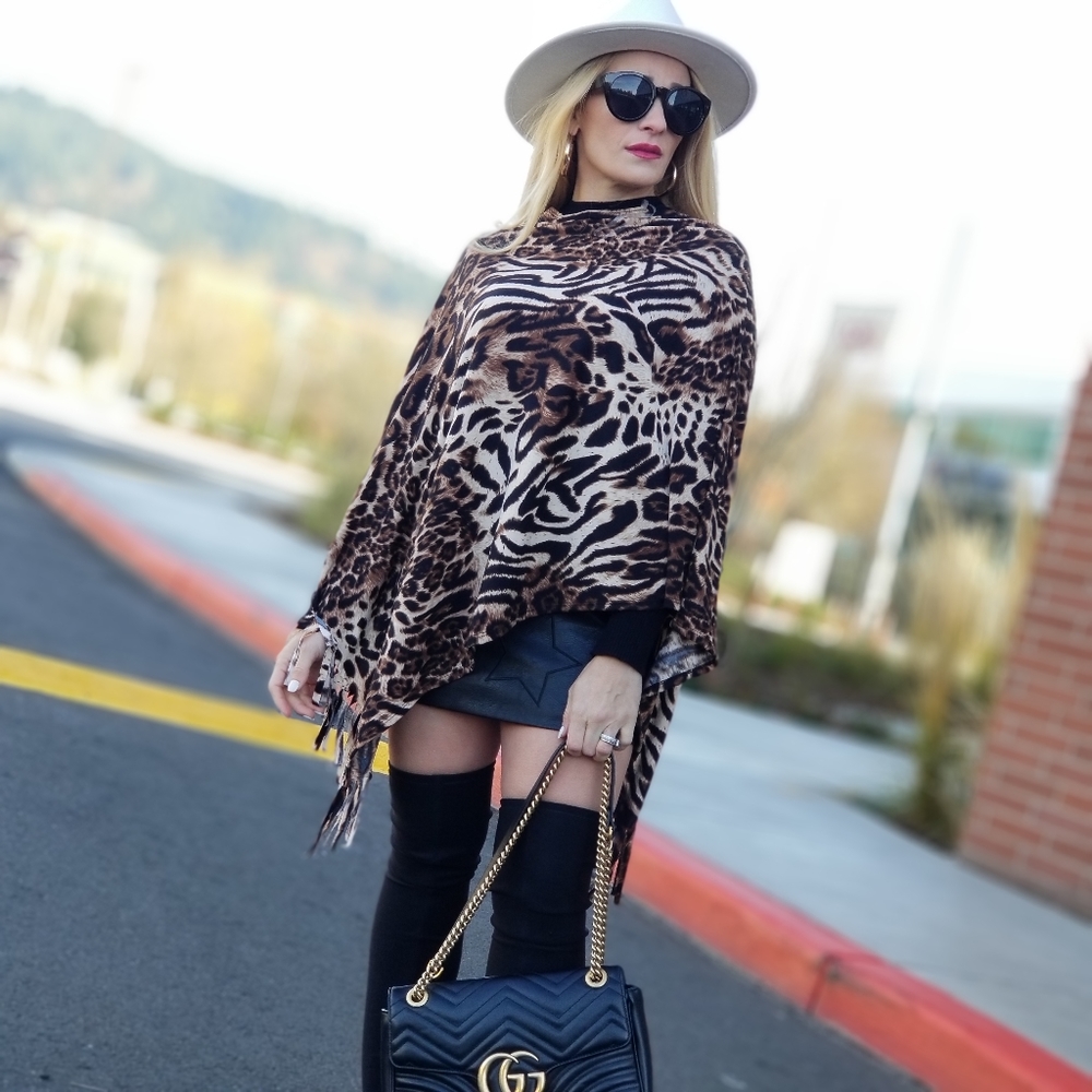 Leopard Print Poncho - Picture 4 of 7